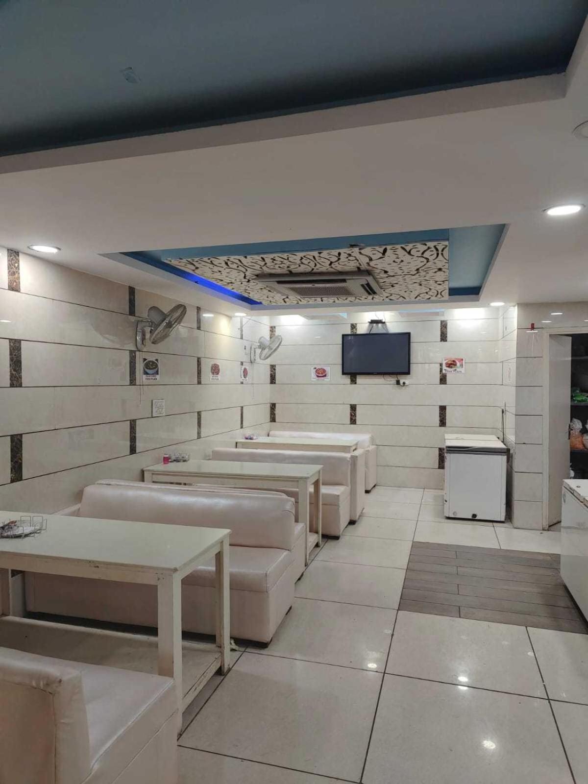 Hotel O Food Plaza Zirakpur Экстерьер фото